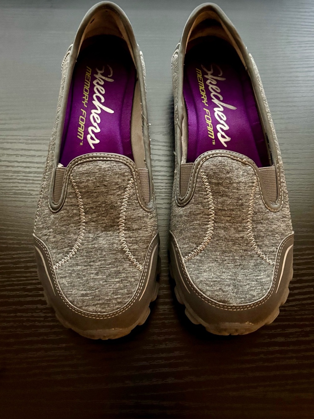 Skechers Women's Gray Slip-On Memory Foam Sneaker with Purple Insole Used Size 9